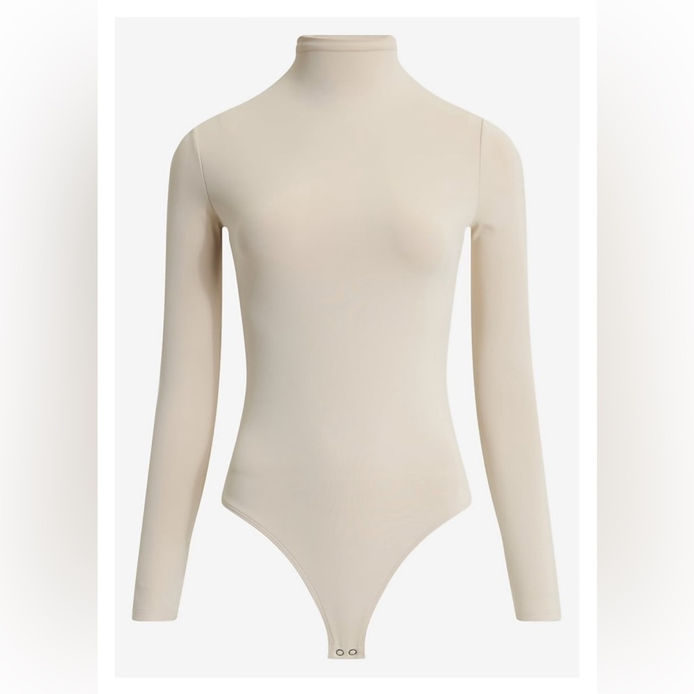 nwt express body contour mockneck long sleeve bodysuit